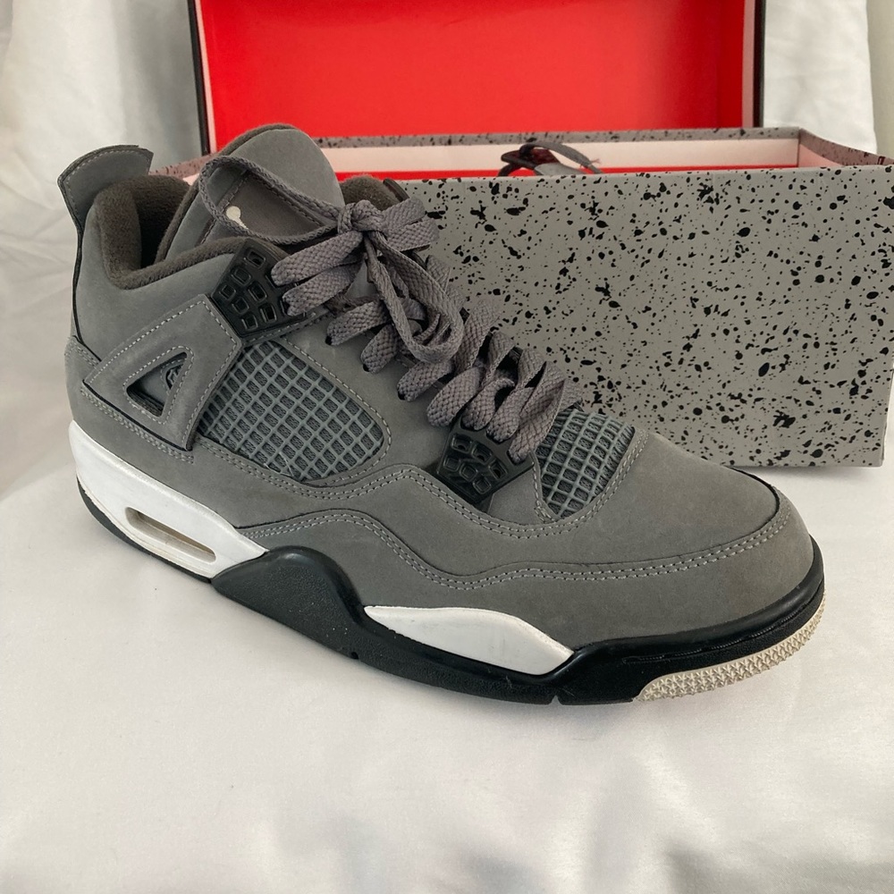 Air Jordan 4 Retro - Picture 2 of 4